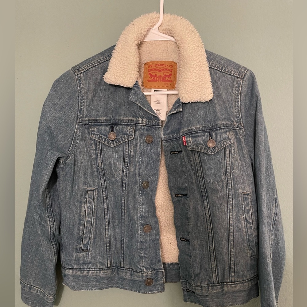 Levi’s Sherpa Lining Jean Jacket
